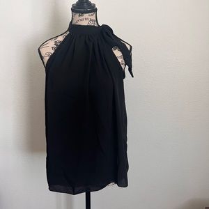 Jon and Anna flowy tie top!